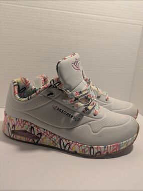 Uno Skechers White Multi-Color Heart Print Sneakers